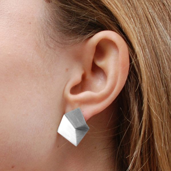product Flake stud earrings M silver